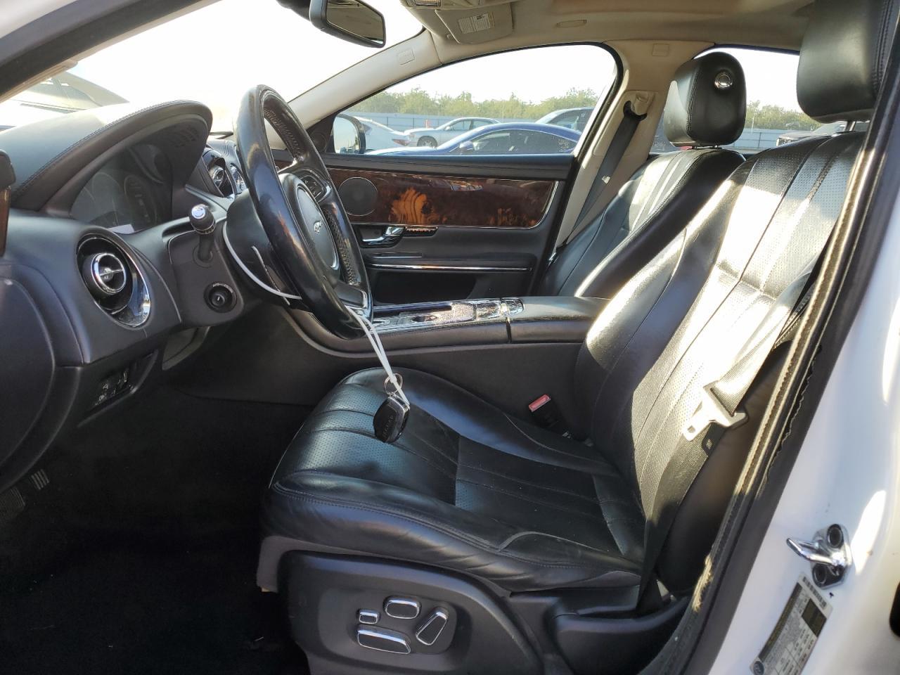 2012 JAGUAR Xj-Series