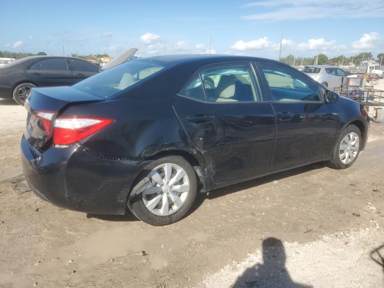 2015 TOYOTA COROLLA