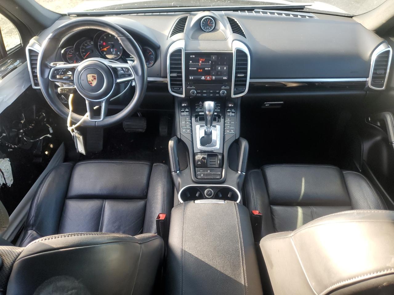 2018 PORSCHE CAYENNE
