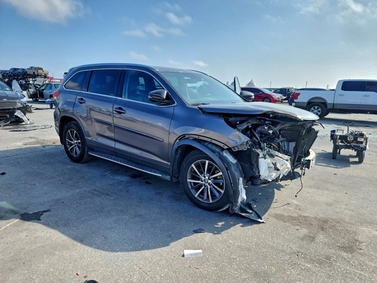 2017 TOYOTA HIGHLANDER