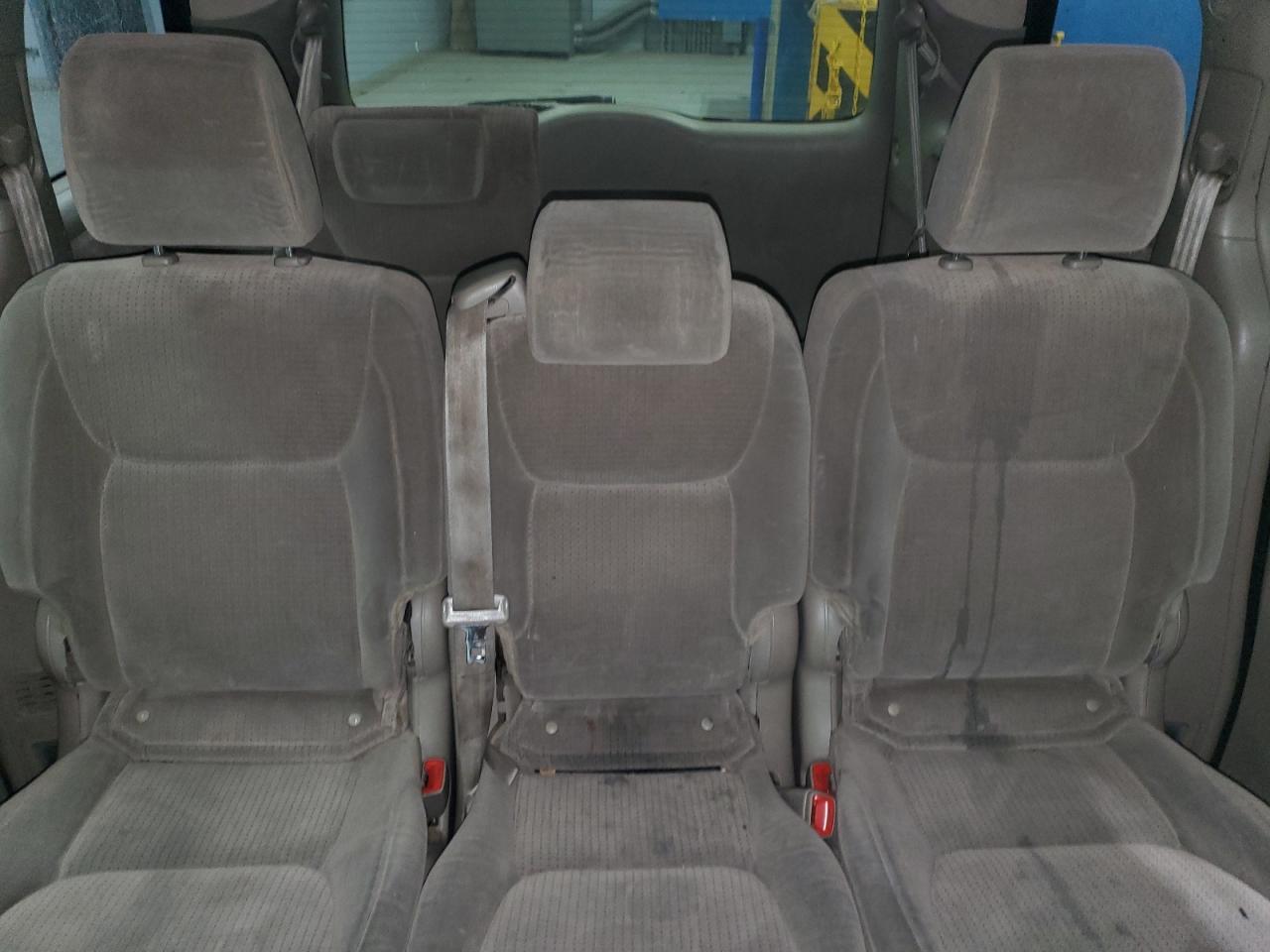 2009 TOYOTA SIENNA