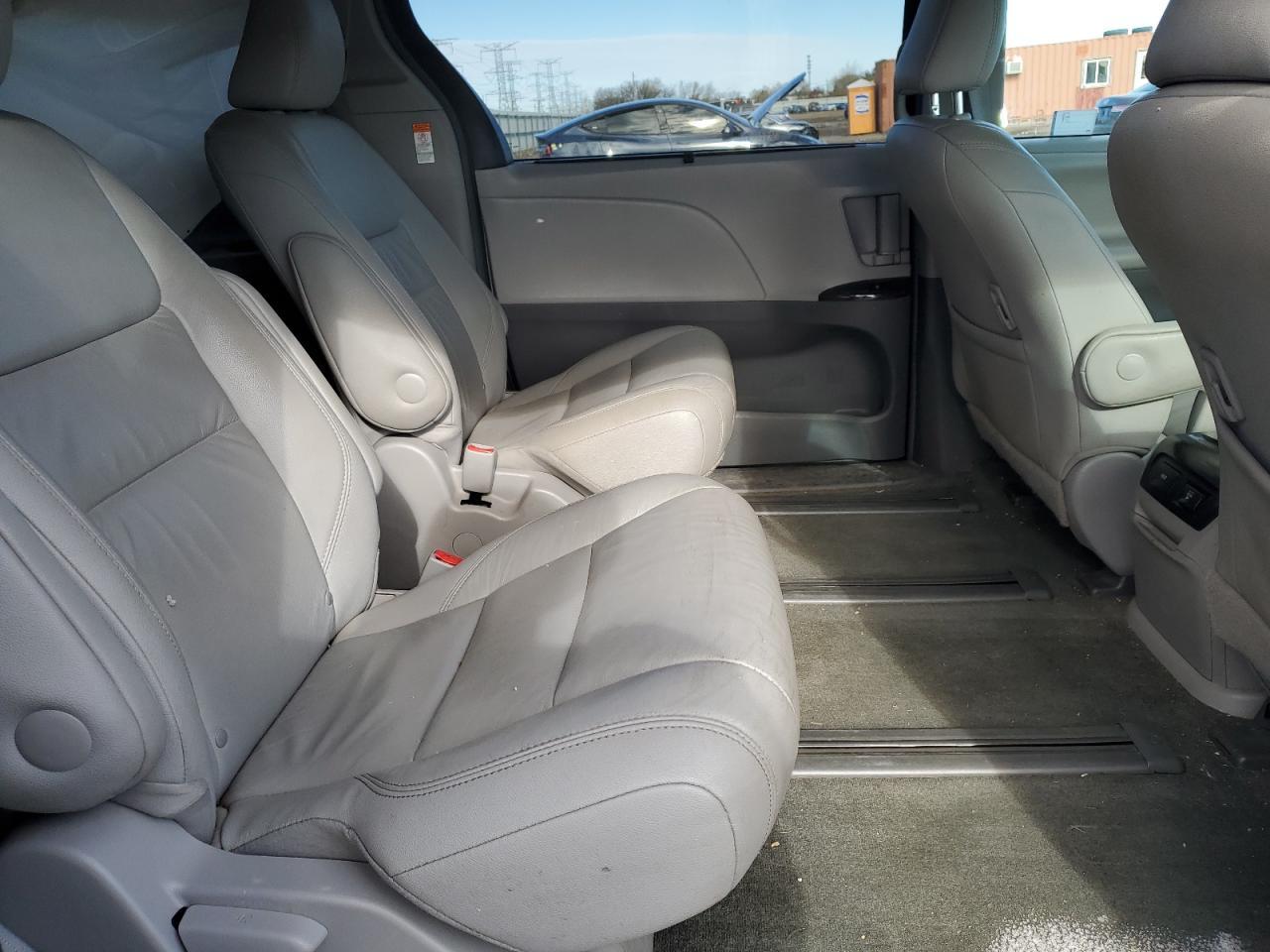 2022 TOYOTA SIENNA