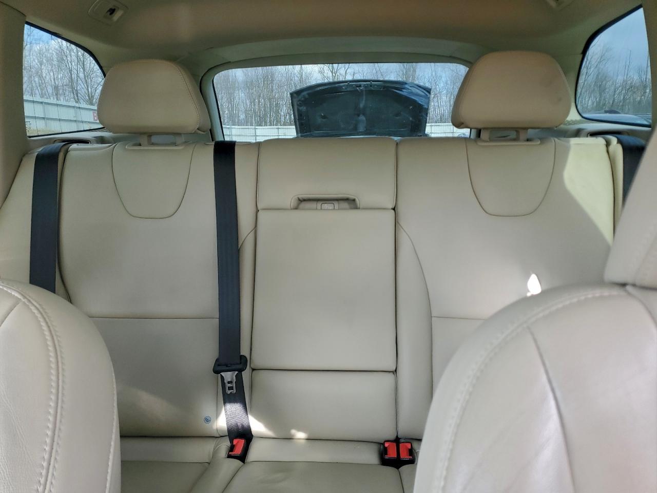 2015 VOLVO XC60
