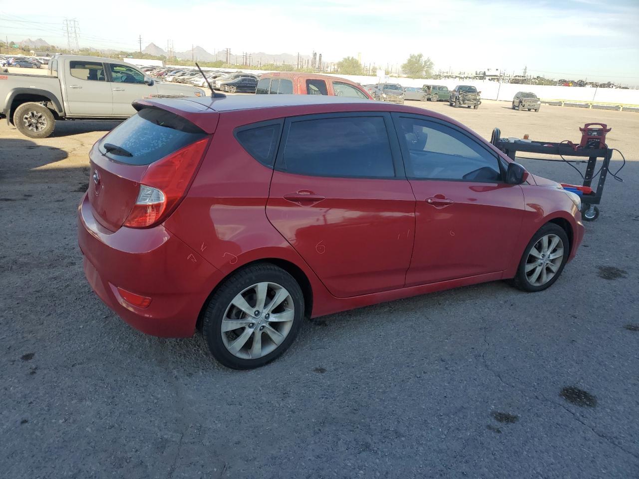 2012 HYUNDAI ACCENT