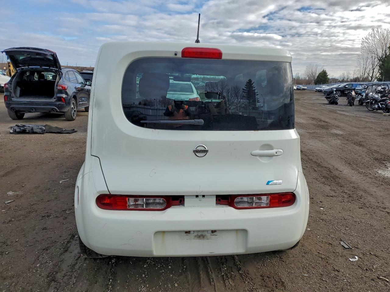2010 NISSAN CUBE