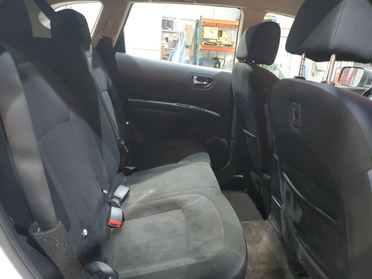 2014 NISSAN ROGUE