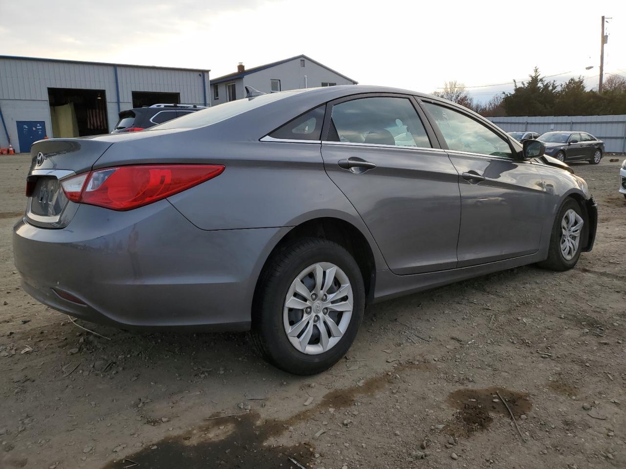 2011 HYUNDAI SONATA