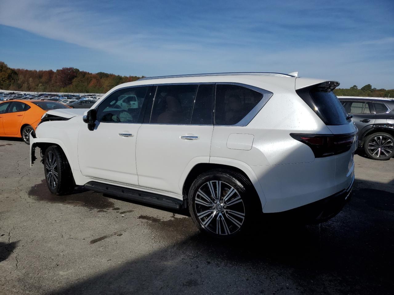 2024 LEXUS LX 600