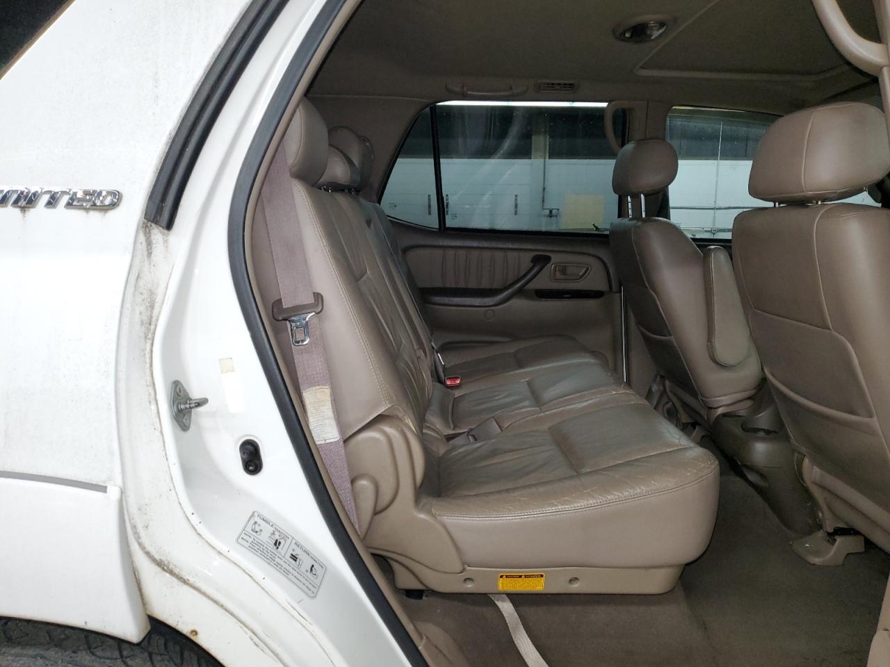 2003 TOYOTA Sequoia