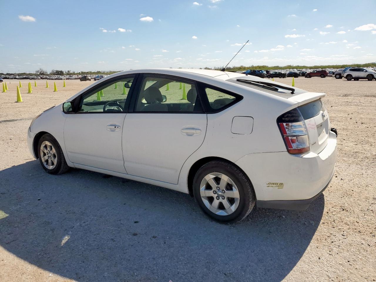 2004 TOYOTA PRIUS