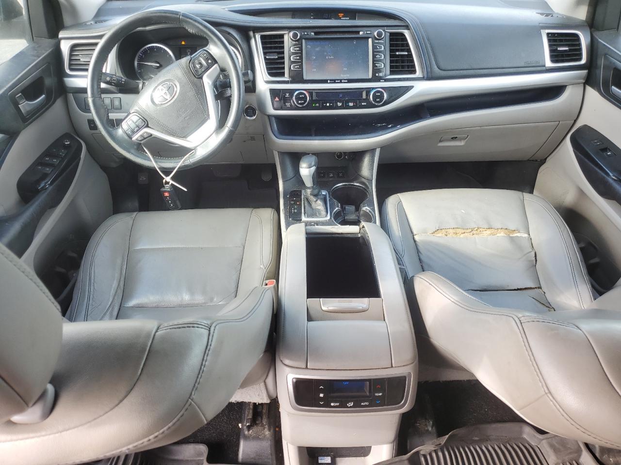 2016 TOYOTA HIGHLANDER