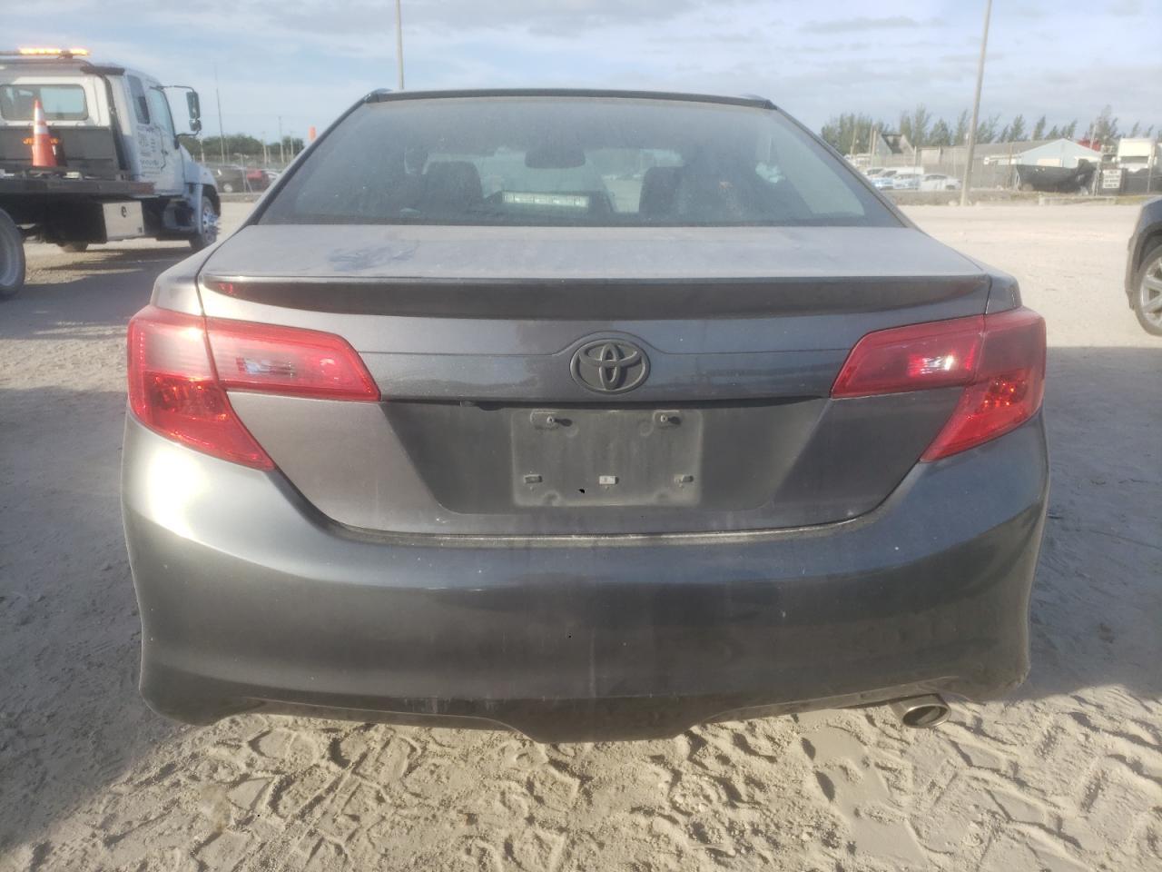 2014 TOYOTA CAMRY