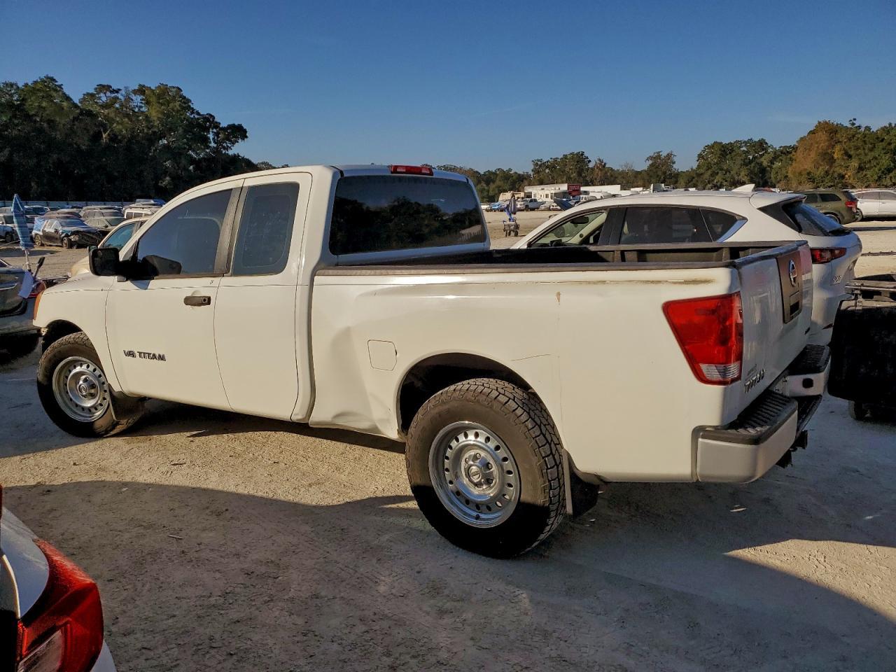 2011 NISSAN Titan