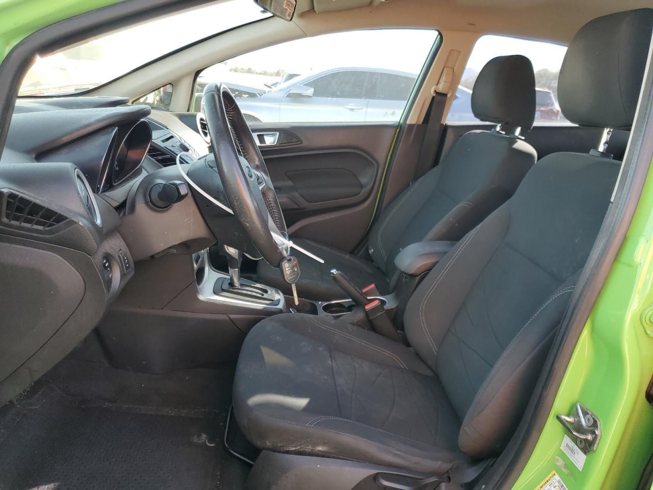 2015 FORD Fiesta