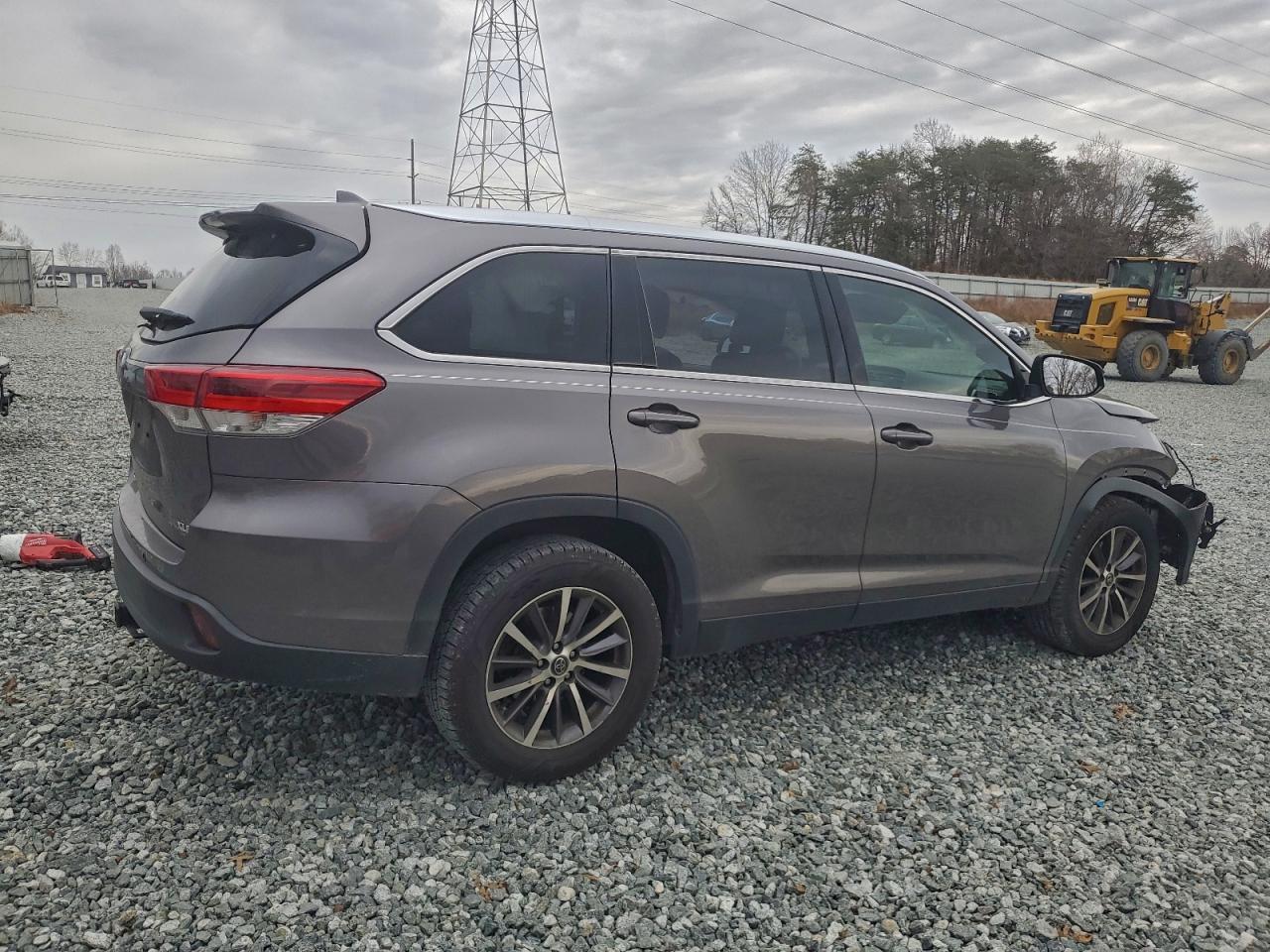 2019 TOYOTA HIGHLANDER