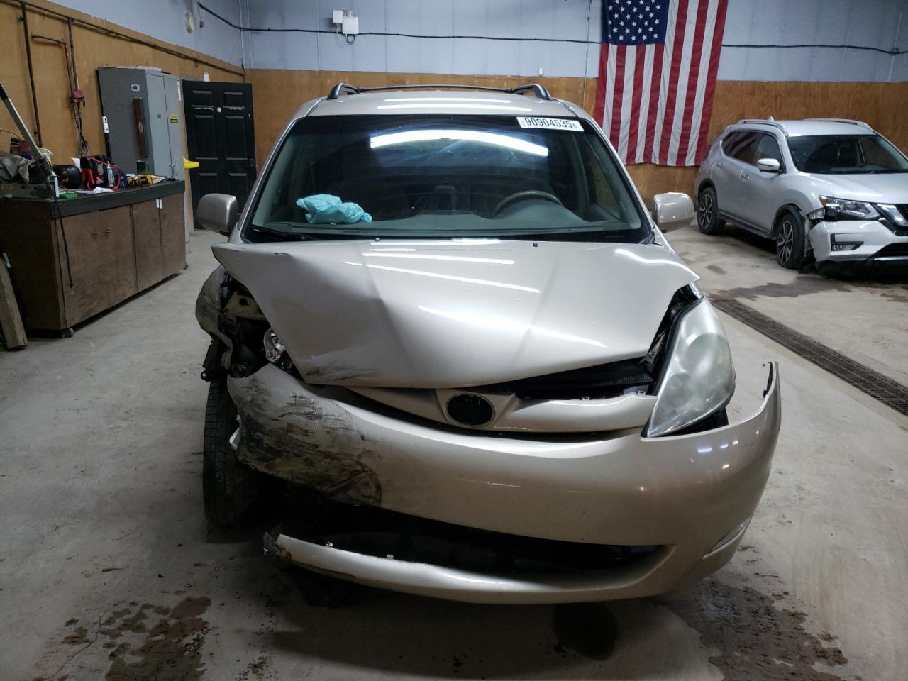 2006 TOYOTA SIENNA