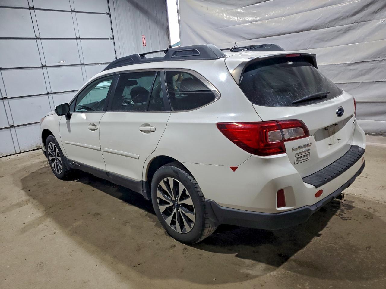 2015 SUBARU Outback
