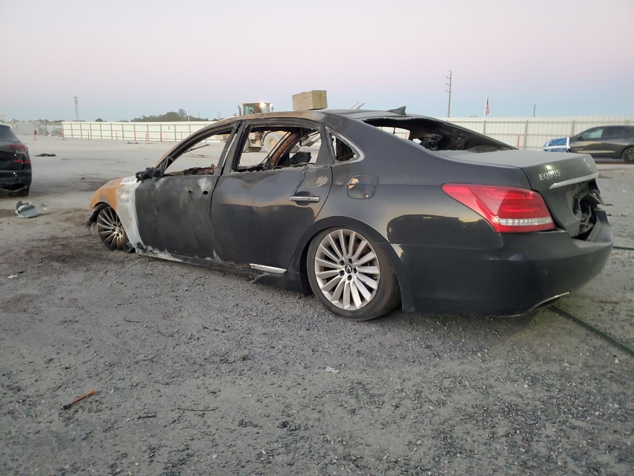 2014 HYUNDAI Equus