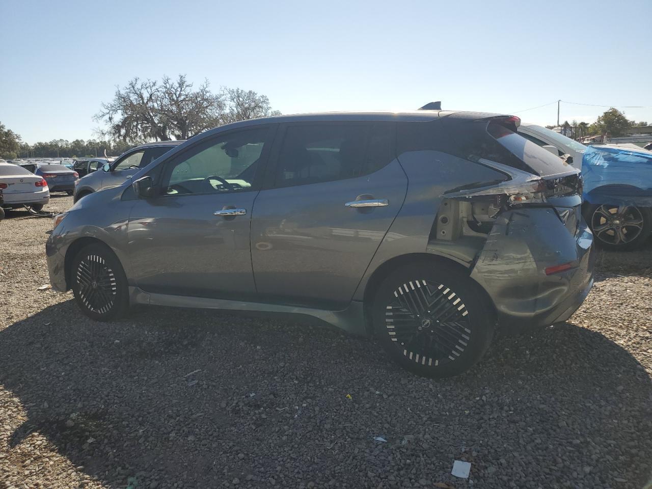 2024 NISSAN LEAF