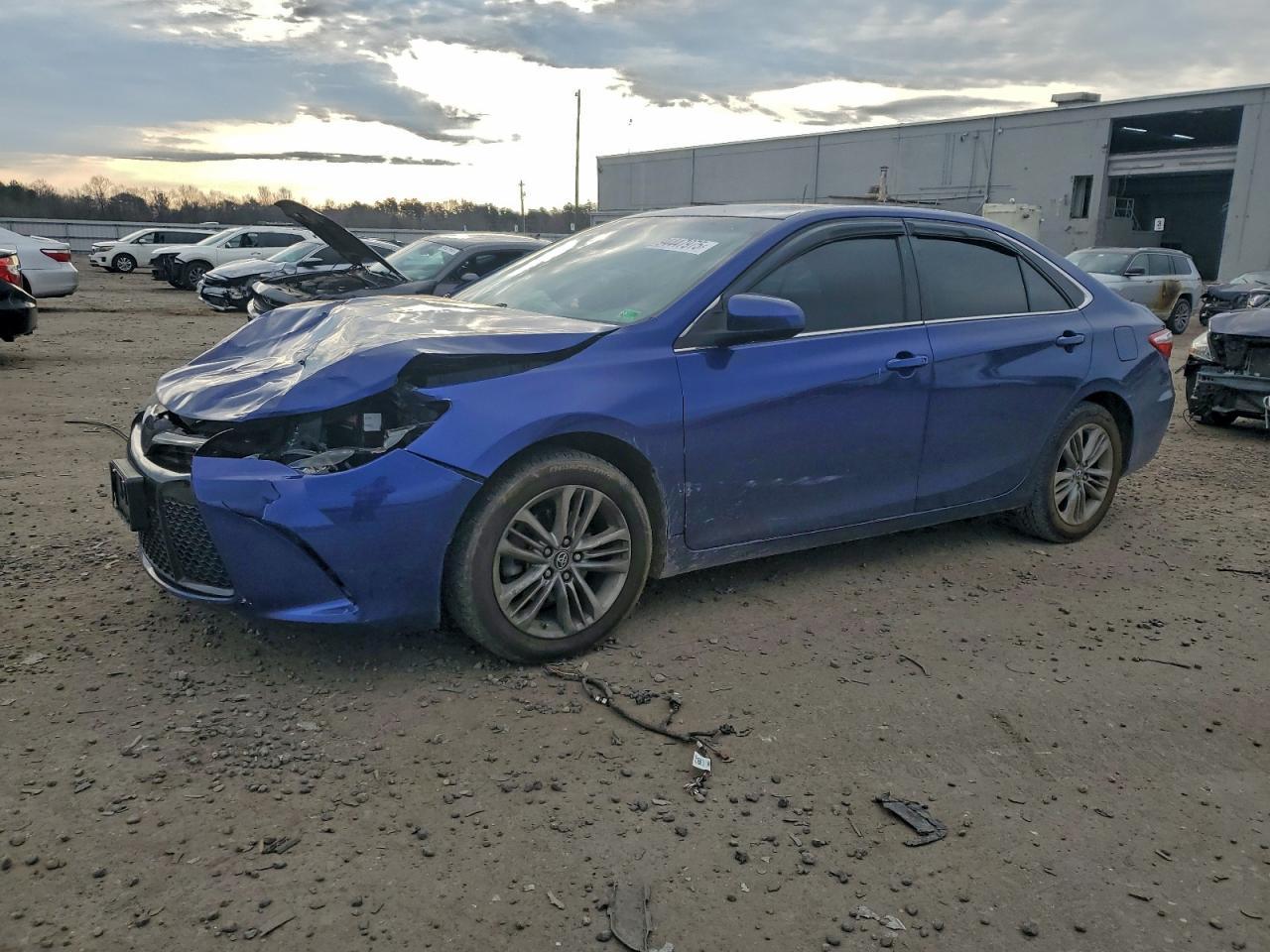 2016 TOYOTA CAMRY