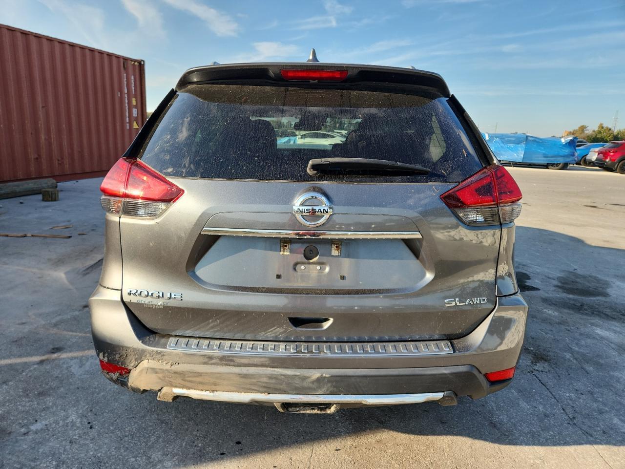 2017 NISSAN ROGUE