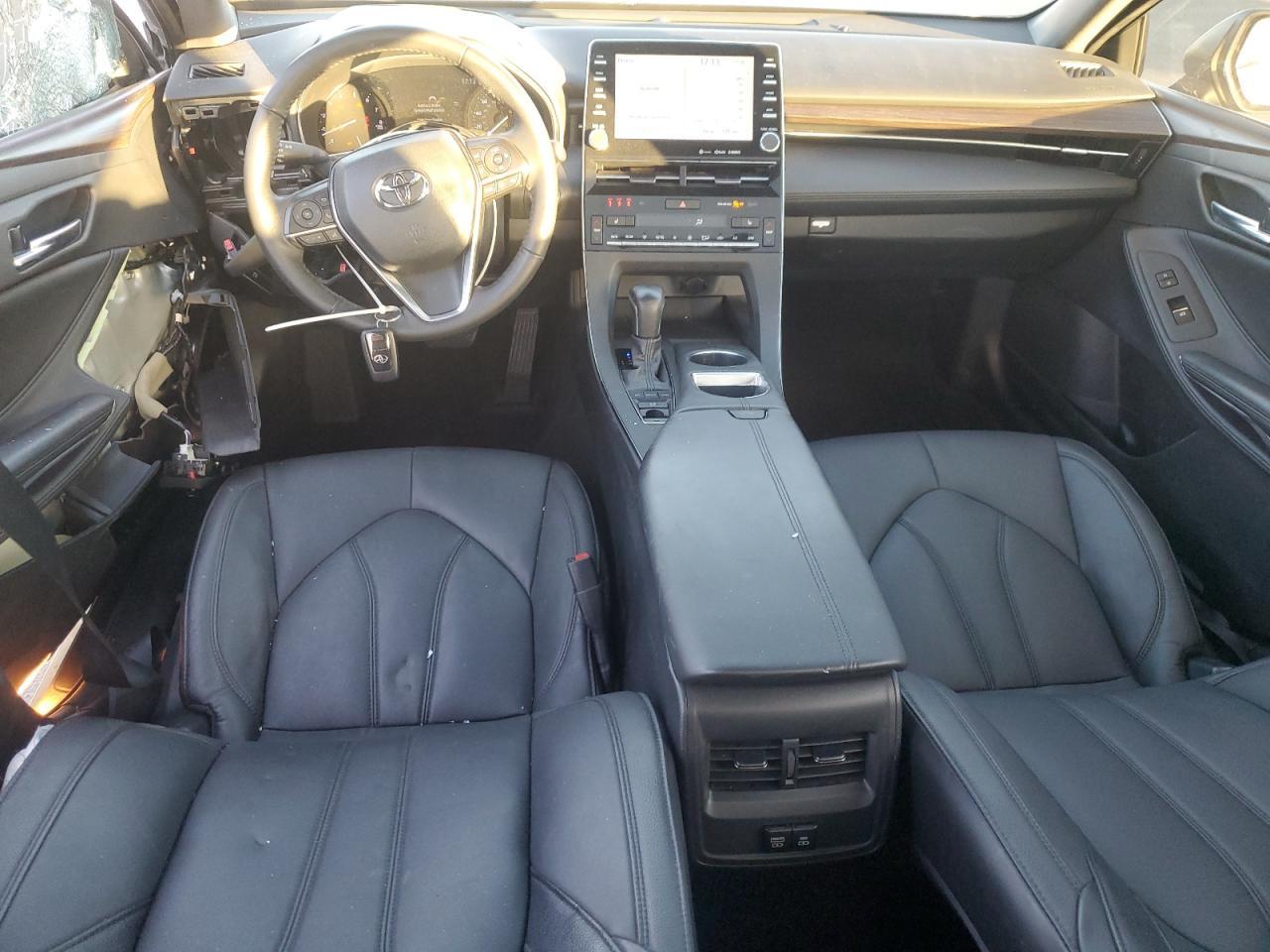 2022 TOYOTA Avalon