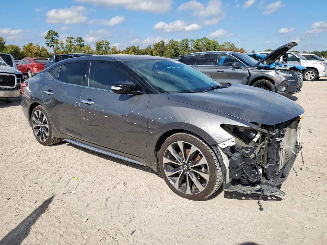 2017 NISSAN Maxima
