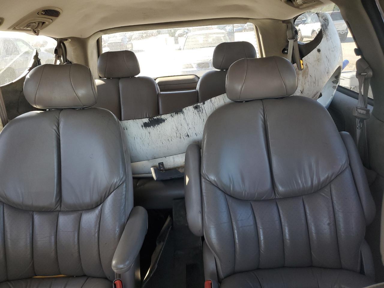 2000 CHRYSLER Town & Country