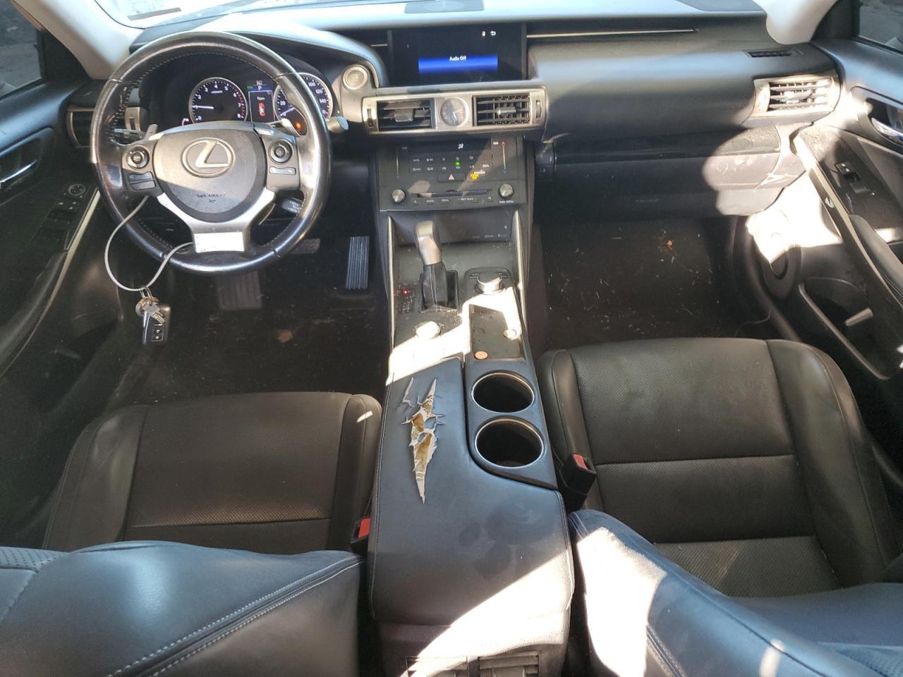 2016 LEXUS IS 200t