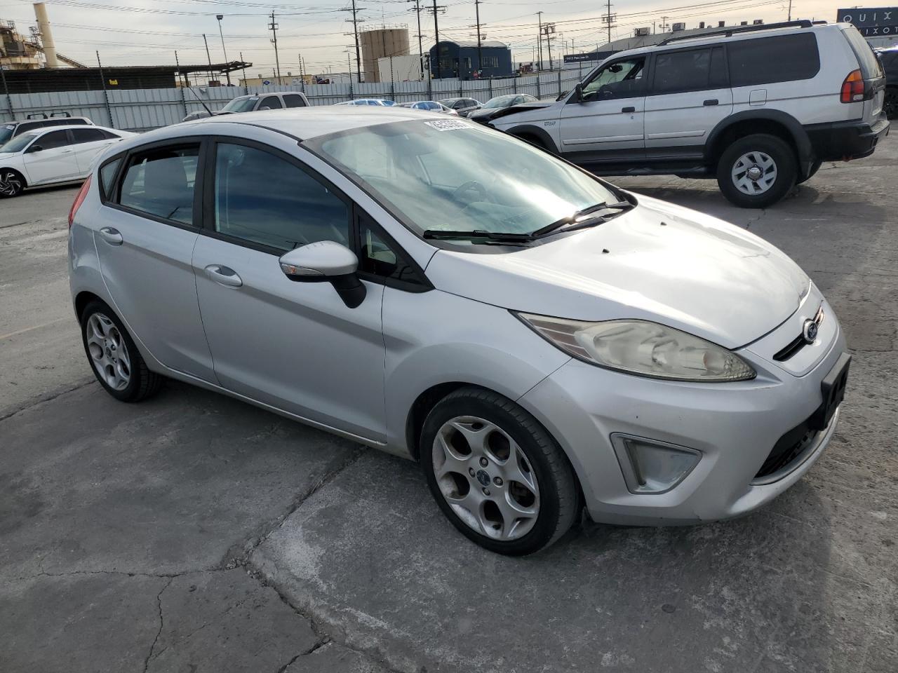 2011 FORD Fiesta