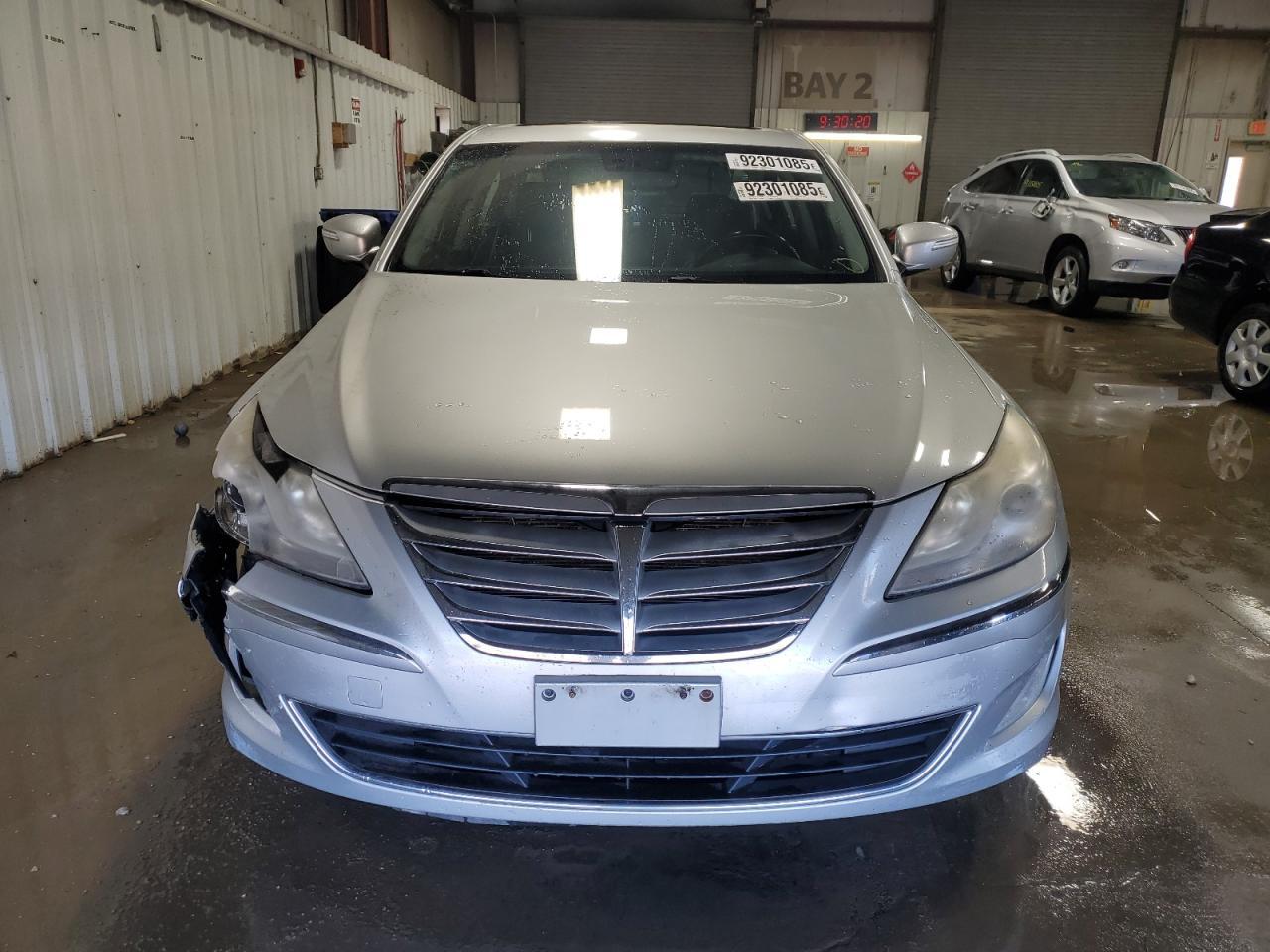 2013 HYUNDAI GENESIS