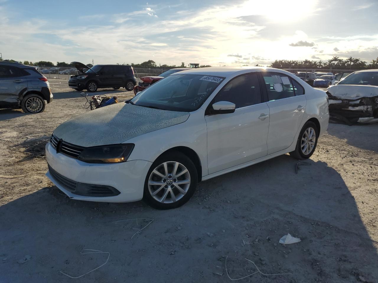 2013 VOLKSWAGEN JETTA