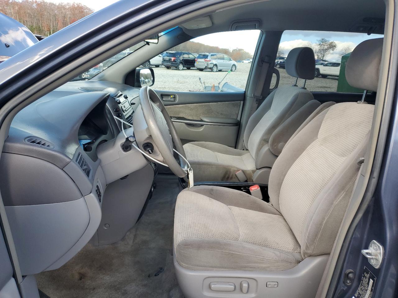 2007 TOYOTA SIENNA