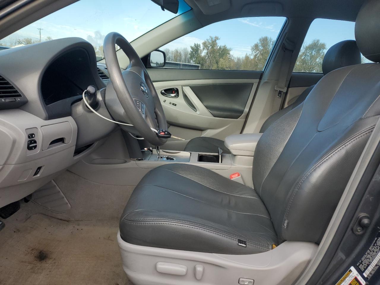 2011 TOYOTA CAMRY