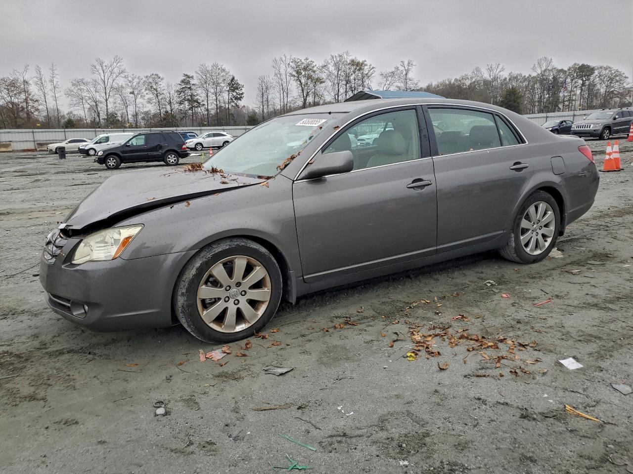 2005 TOYOTA Avalon