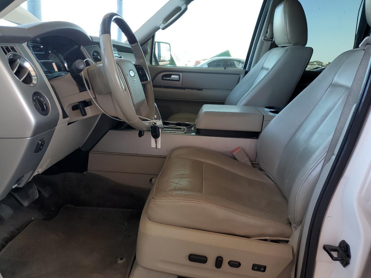 2013 FORD Expedition