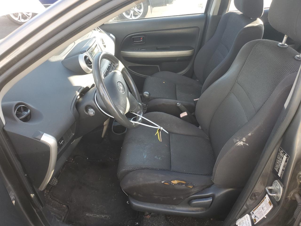 2005 TOYOTA SCION