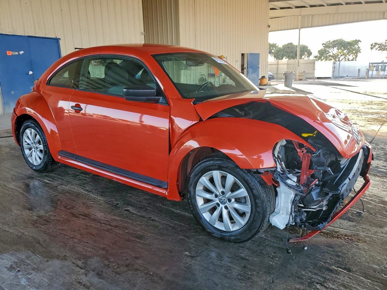 2017 VOLKSWAGEN Beetle