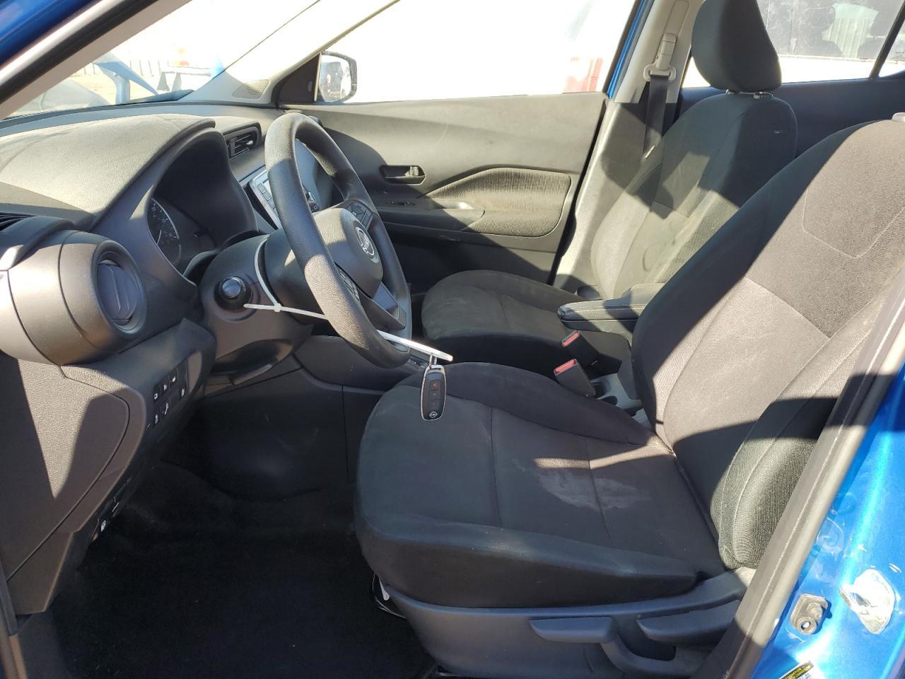 2024 NISSAN KICKS