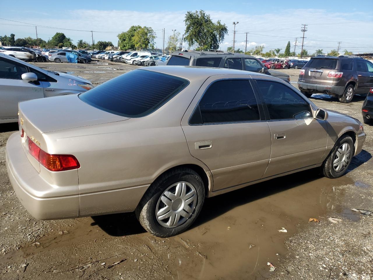 2001 TOYOTA CAMRY