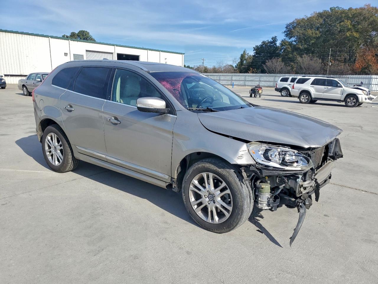 2016 VOLVO XC60