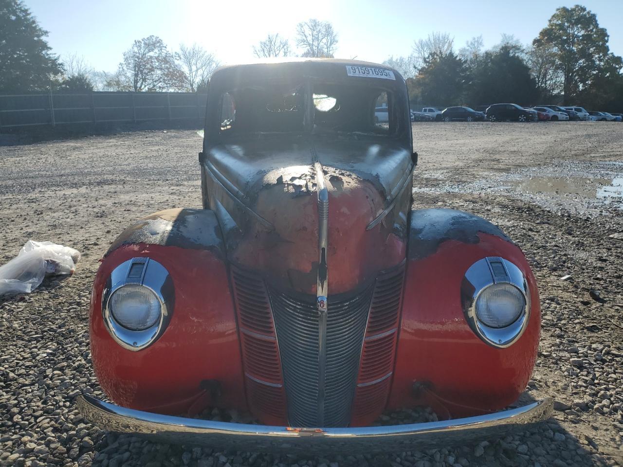 1940 FORD Deluxe