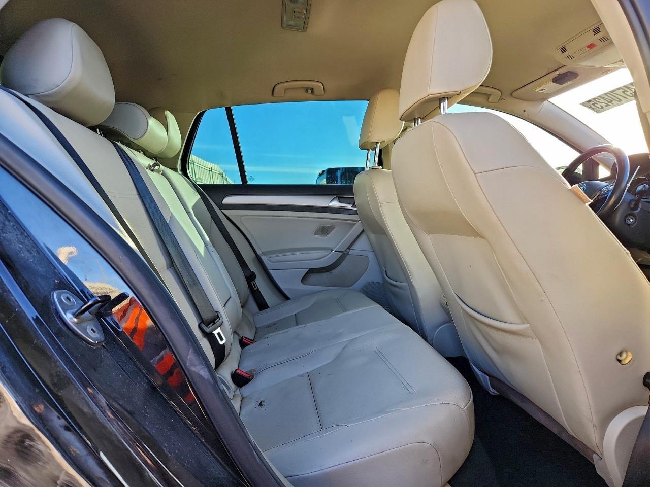 2015 VOLKSWAGEN GOLF