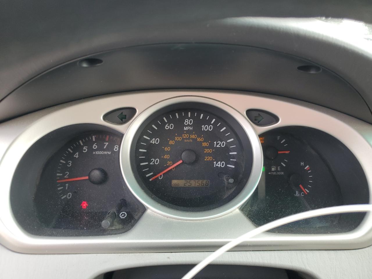 2005 TOYOTA HIGHLANDER