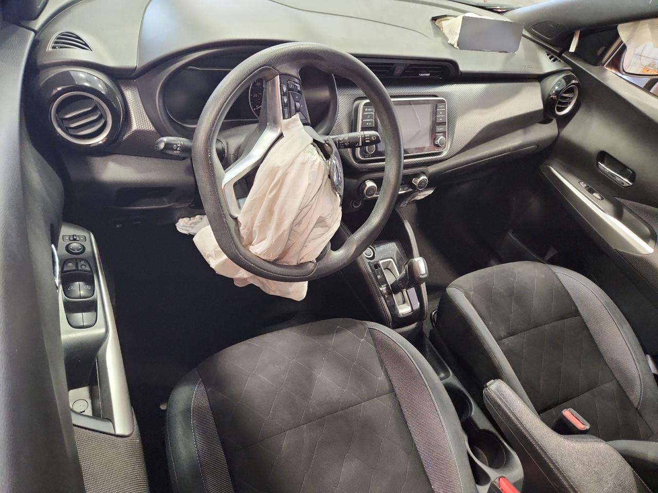 2020 NISSAN KICKS