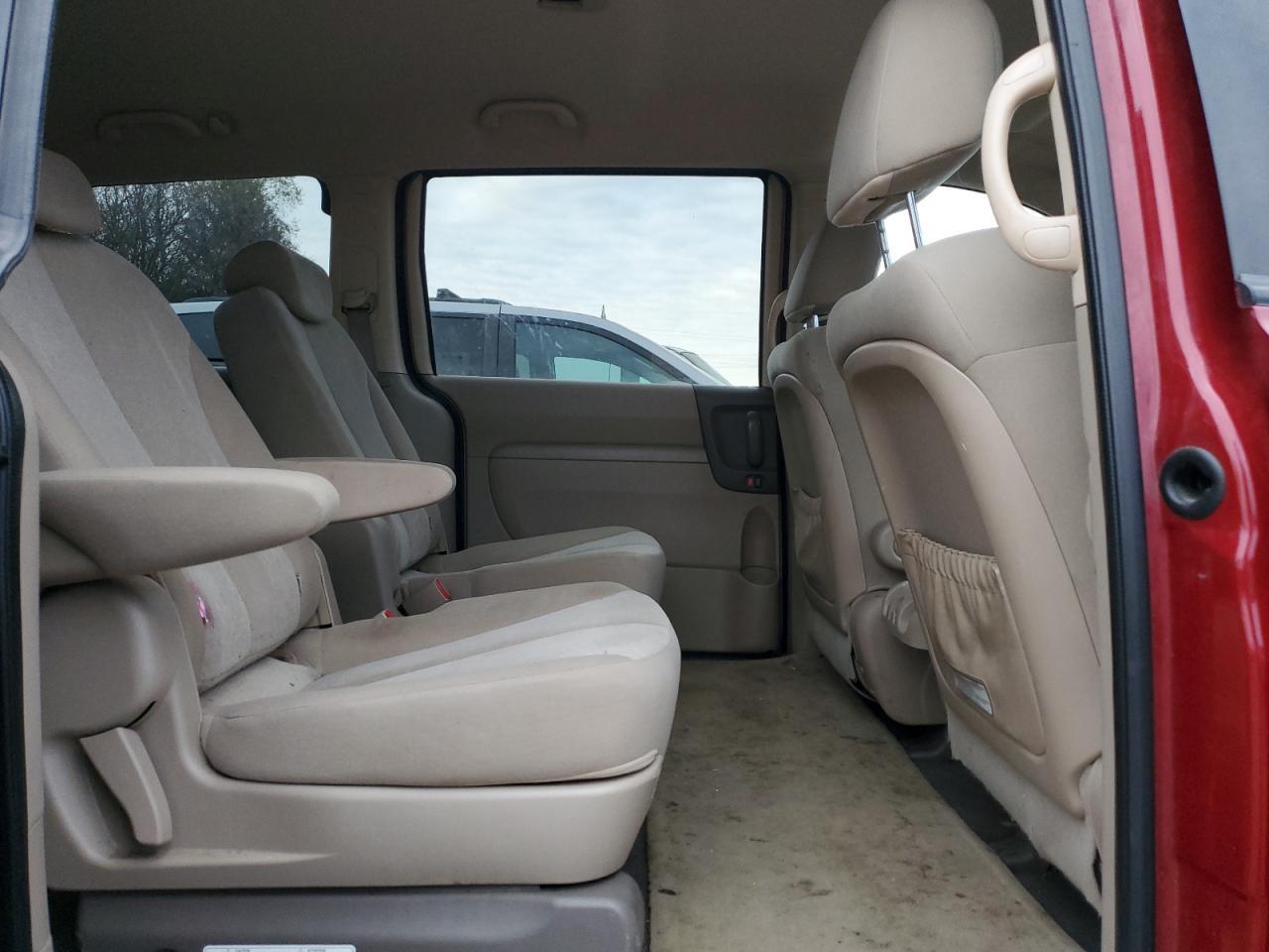 2009 KIA SEDONA