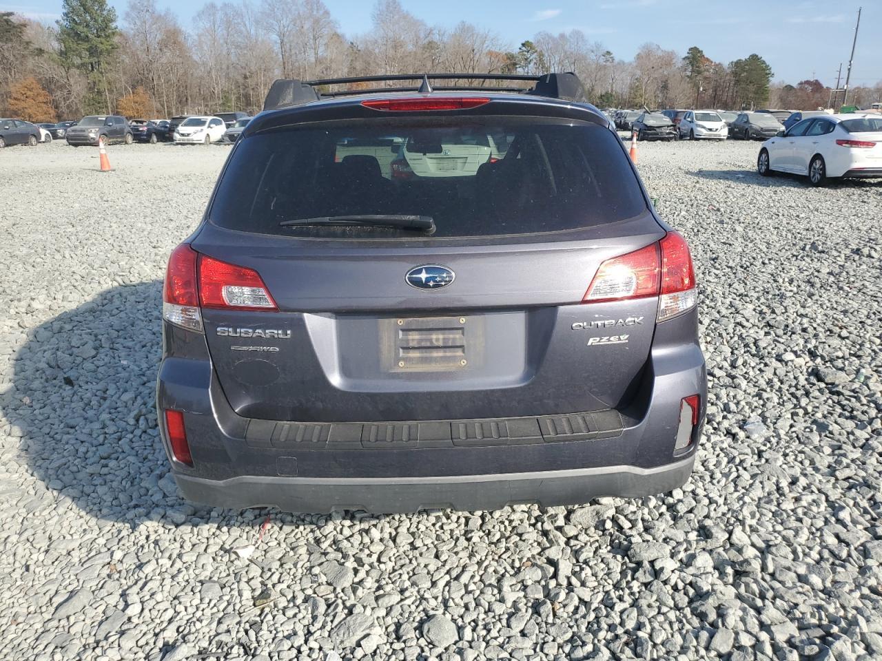 2014 SUBARU Outback