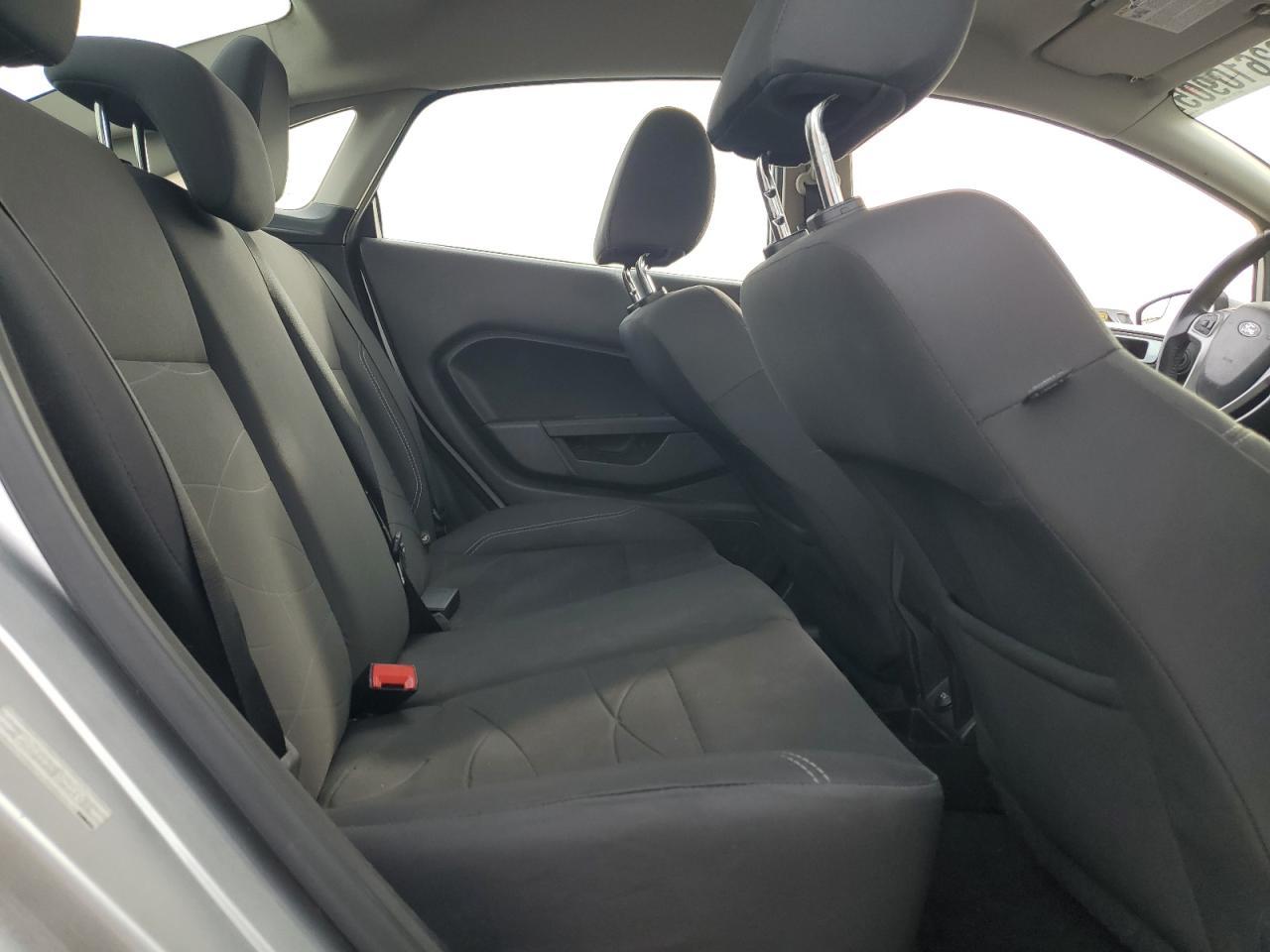 2015 FORD Fiesta