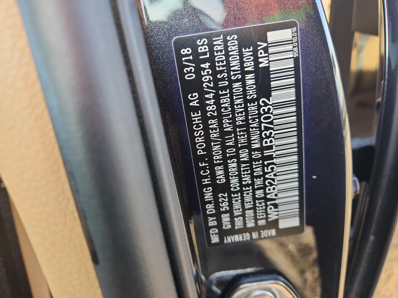 2018 PORSCHE Macan