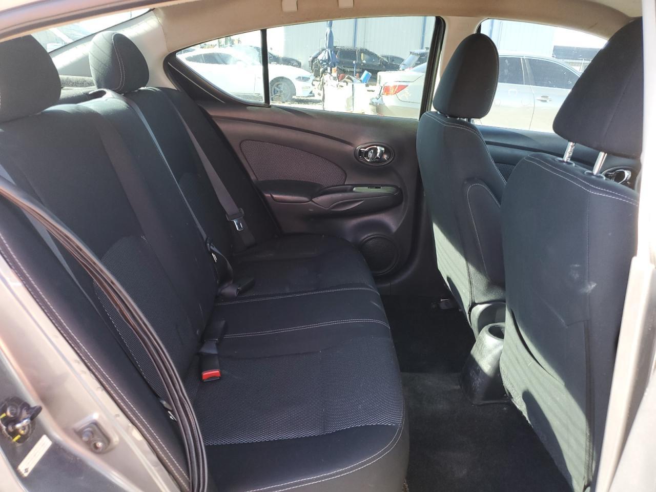 2016 NISSAN VERSA